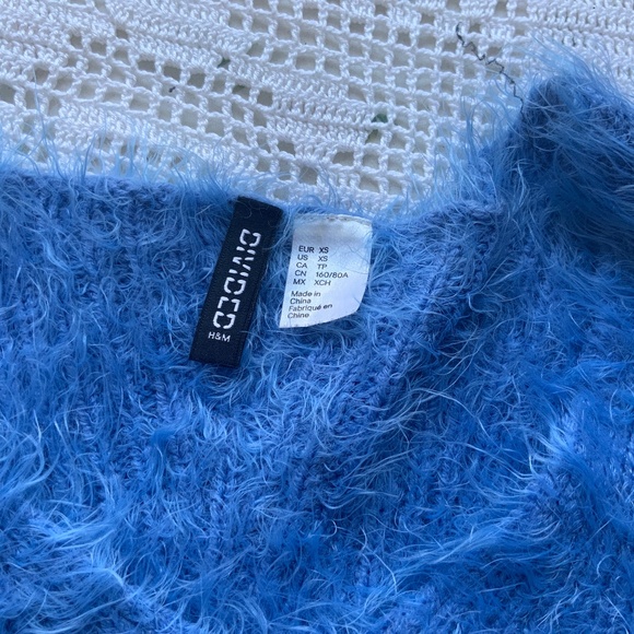 XS Fuzzy Blue H&M Sweater - Picture 4 of 5